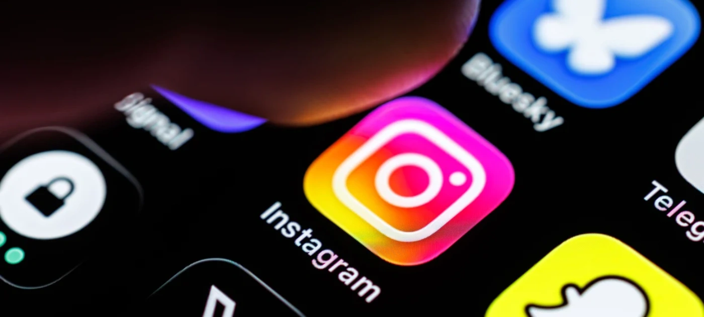 Instagram- grid- rearrange